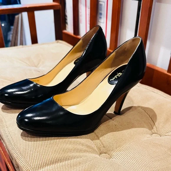 Calvin Klein Glossy Black Heels - Picture 3 of 9